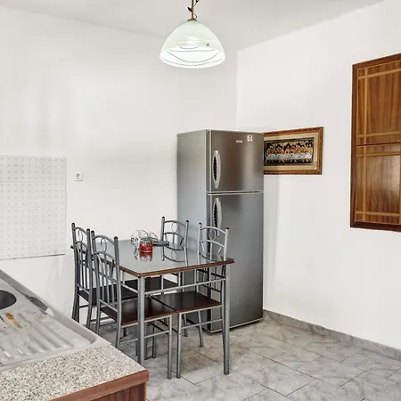 Houvarda Lägenhet Karpathos